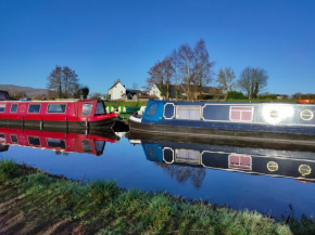 Canal Holiday Cottages (Ty Newydd)